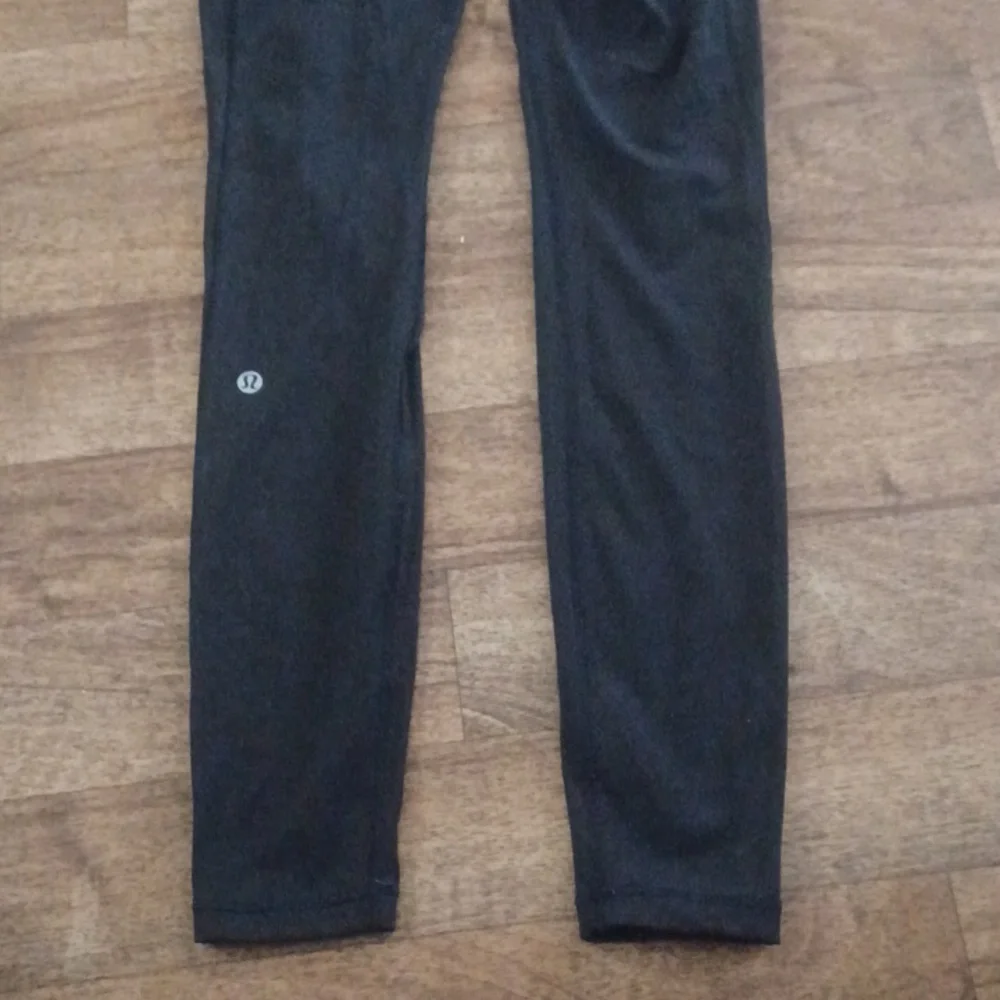 Lululemon Black Leggings Size 2_7